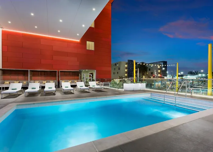 Courtyard By Marriott Santa Monica